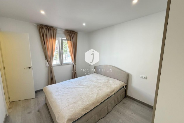 Resale - Chalet -
Torrevieja - Cabo cervera