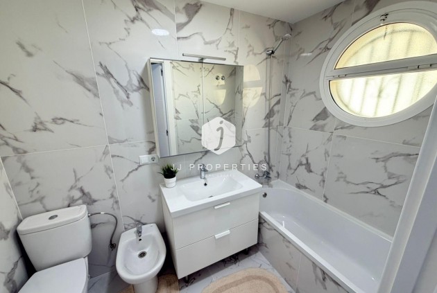 Resale - Chalet -
Torrevieja - Cabo cervera