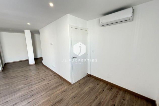 Resale - Chalet -
Torrevieja - Cabo cervera