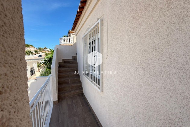 Resale - Chalet -
Torrevieja - Cabo cervera