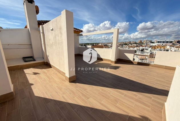 Resale - Chalet -
Torrevieja - Cabo cervera