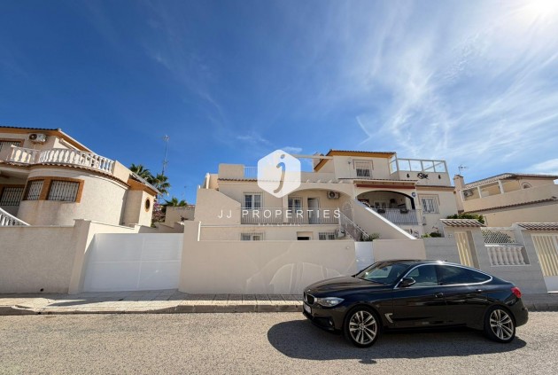 Resale - Chalet -
Torrevieja - Cabo cervera