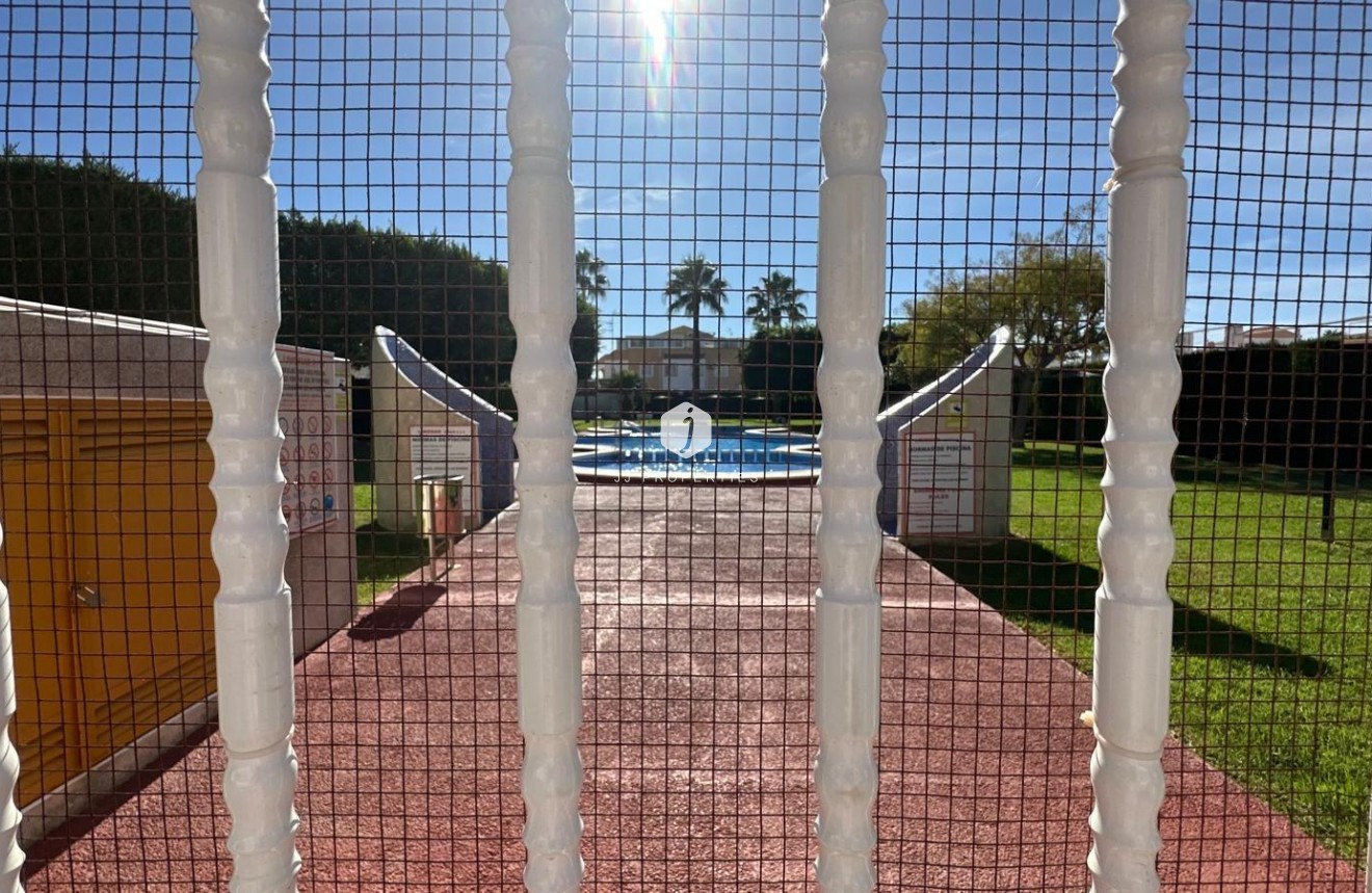 D'occasion - Bungalow -
Torrevieja - Torretas