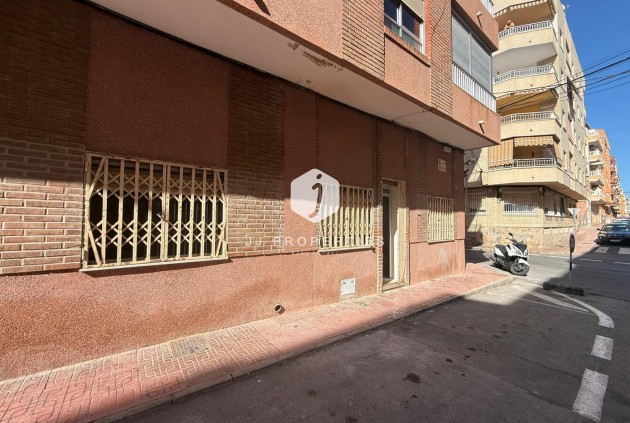 Resale - Apartment / flat -
Torrevieja - Playa de los Locos