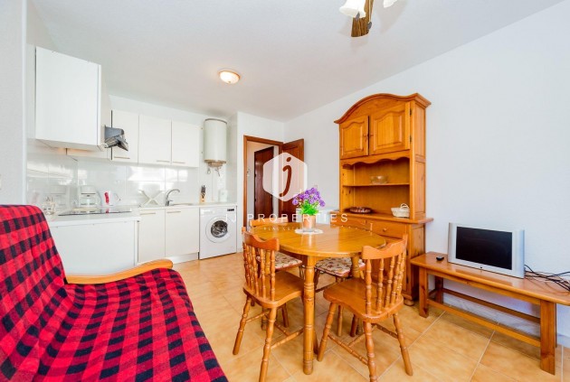 Resale - Apartment / flat -
Torrevieja - Calas blanca