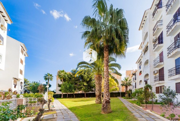 Resale - Apartment / flat -
Torrevieja - Calas blanca