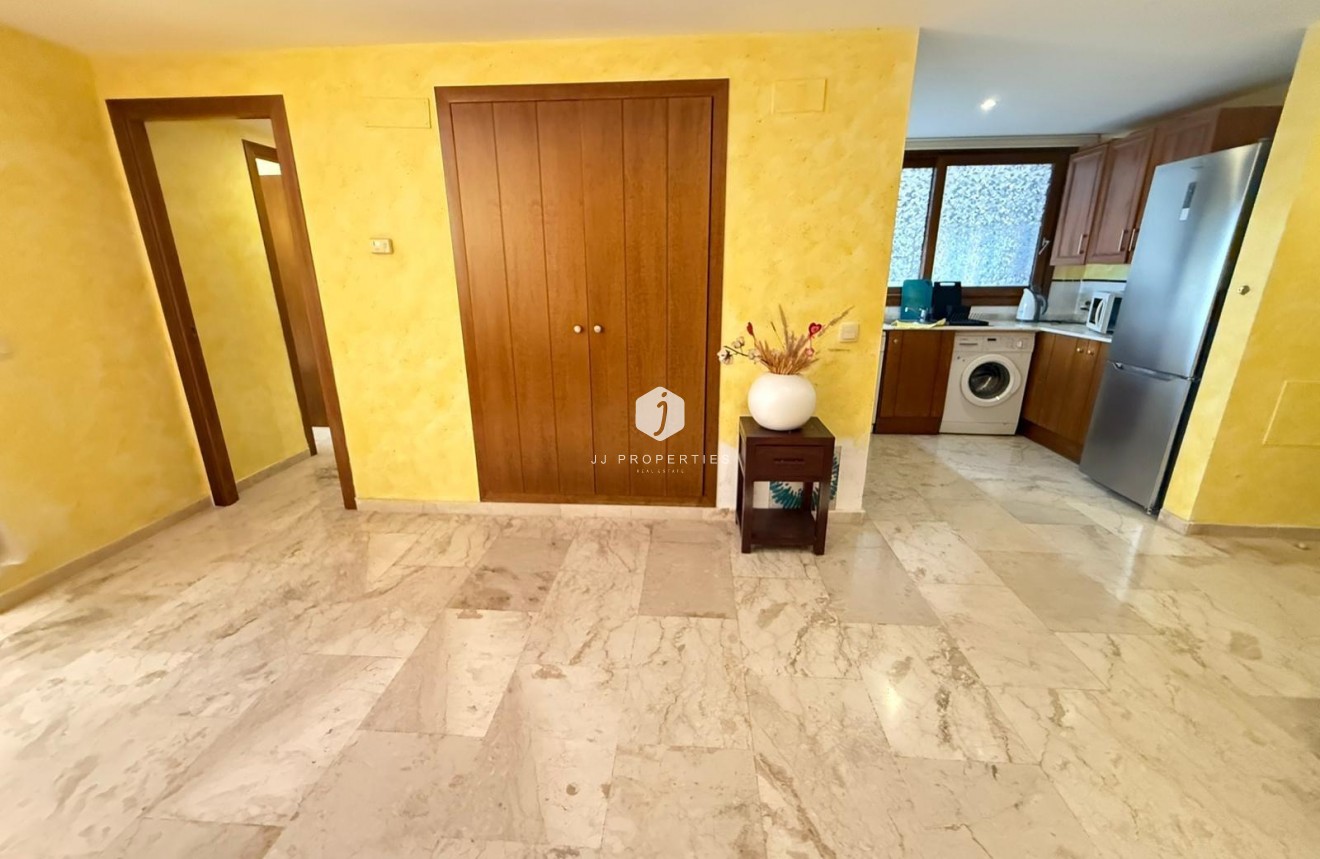 Resale - Apartment / flat -
Torrevieja - Punta prima