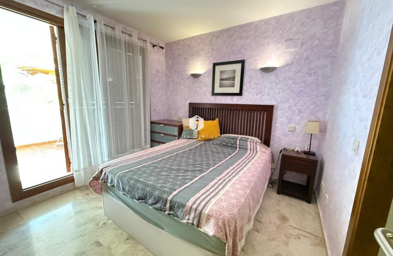 Resale - Apartment / flat -
Torrevieja - Punta prima