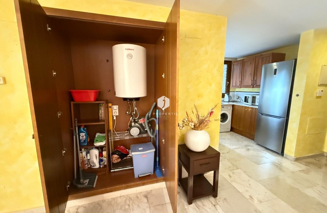 Resale - Apartment / flat -
Torrevieja - Punta prima