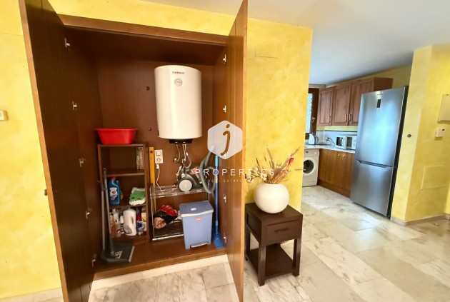 Resale - Apartment / flat -
Torrevieja - Punta prima