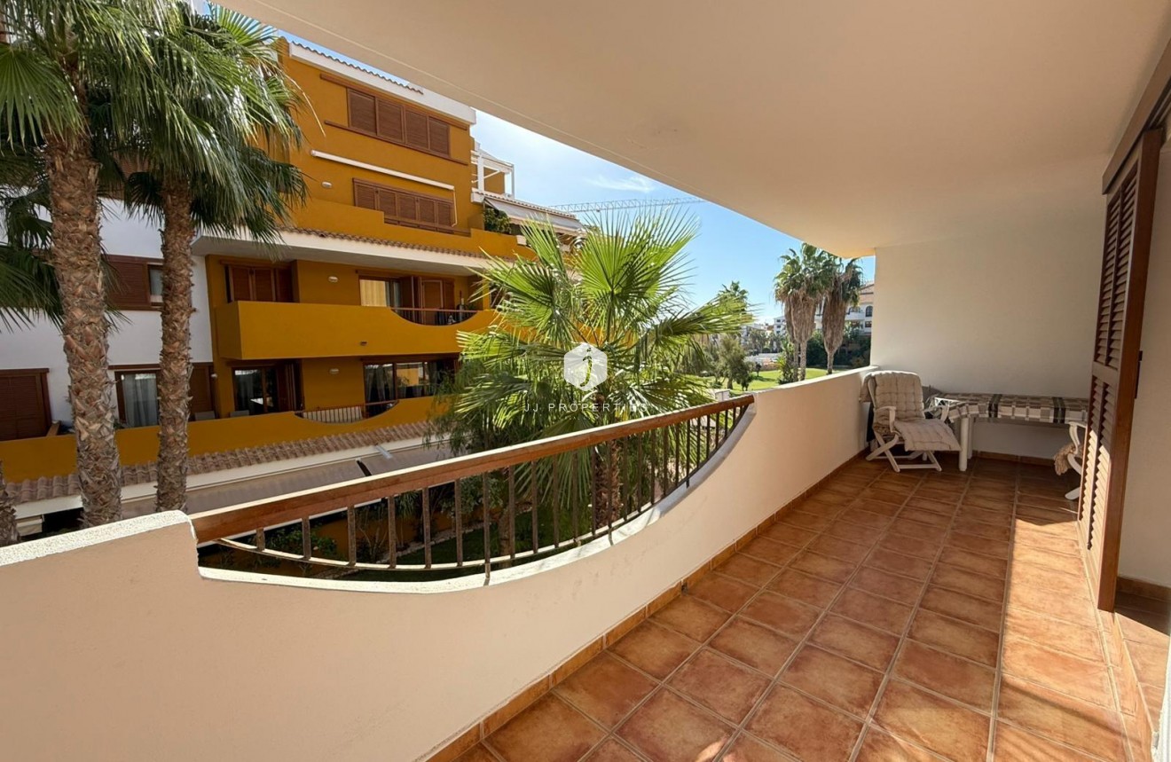 Resale - Apartment / flat -
Torrevieja - Punta prima