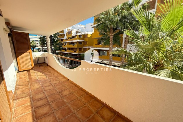Resale - Apartment / flat -
Torrevieja - Punta prima