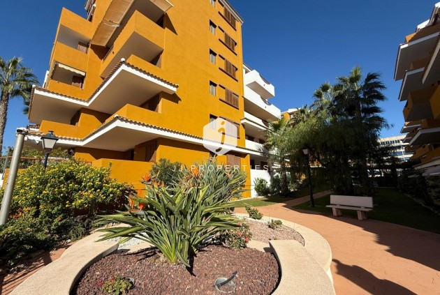 Resale - Apartment / flat -
Torrevieja - Punta prima