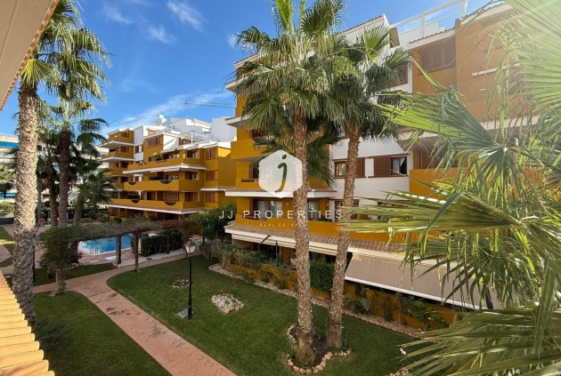 Resale - Apartment / flat -
Torrevieja - Punta prima