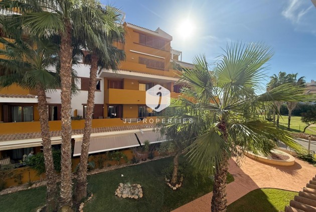 Resale - Apartment / flat -
Torrevieja - Punta prima