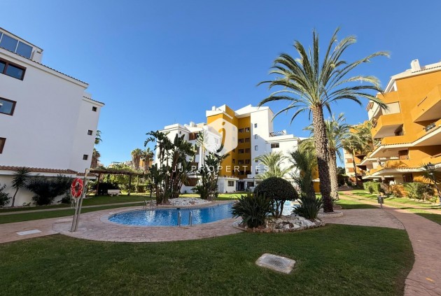 Resale - Apartment / flat -
Torrevieja - Punta prima