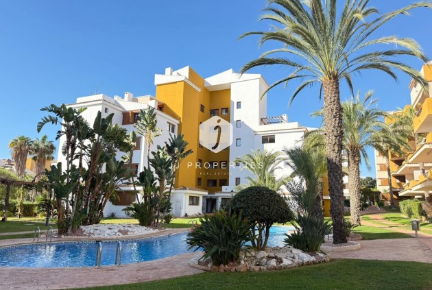 Resale - Apartment / flat -
Torrevieja - Punta prima