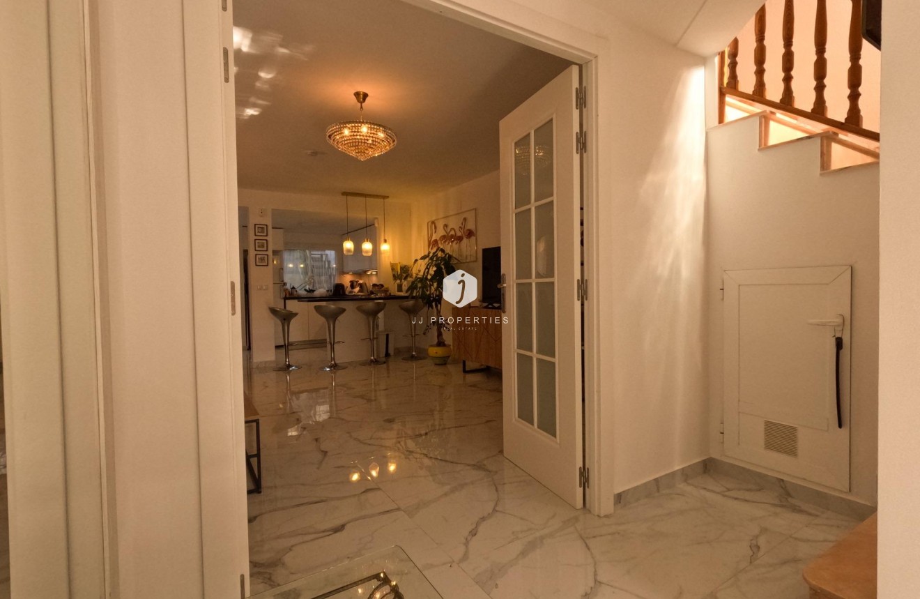 Resale - Chalet -
Torrevieja - El Acequión - Los Náufragos