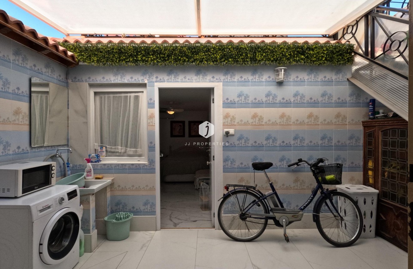 Resale - Chalet -
Torrevieja - El Acequión - Los Náufragos