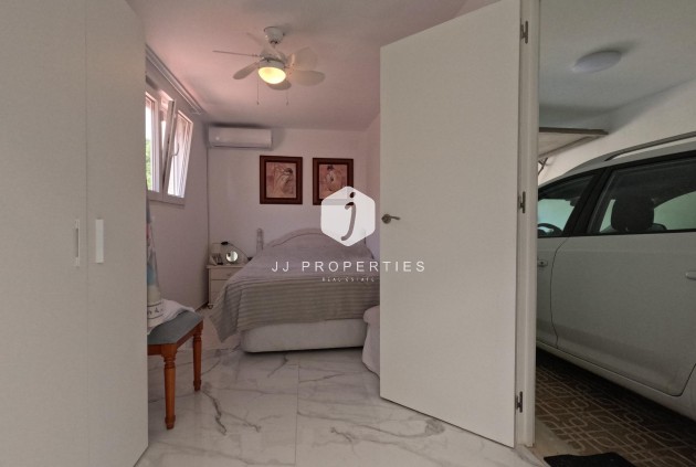 Resale - Chalet -
Torrevieja - El Acequión - Los Náufragos