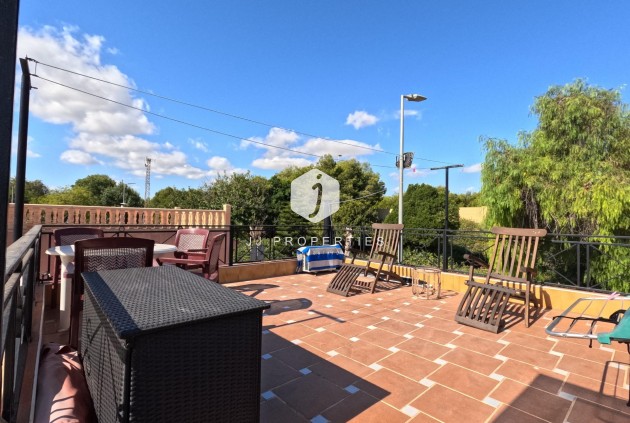 Resale - Chalet -
Torrevieja - El Acequión - Los Náufragos