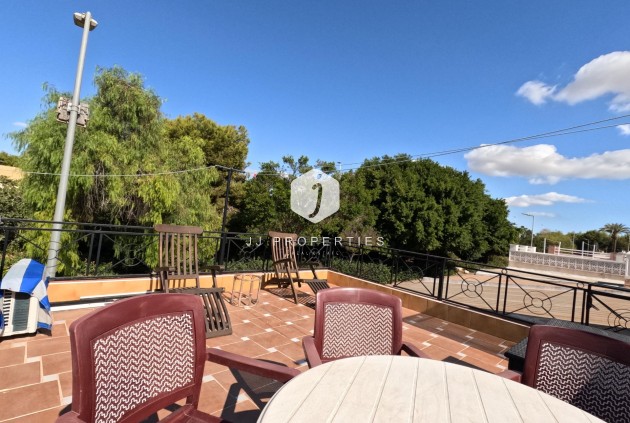 Resale - Chalet -
Torrevieja - El Acequión - Los Náufragos