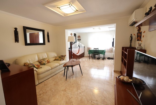Resale - Villa -
Torrevieja - Costa Blanca