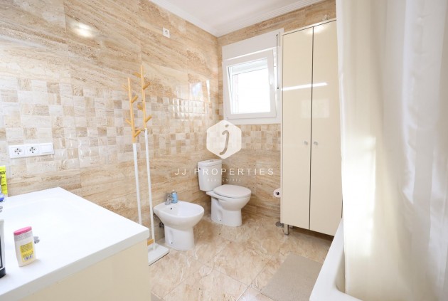 Resale - Villa -
Torrevieja - Costa Blanca