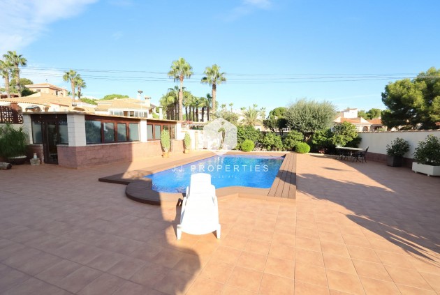 Resale - Villa -
Torrevieja - Costa Blanca