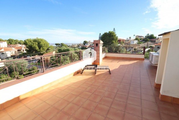 Resale - Villa -
Torrevieja - Costa Blanca