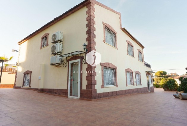 Resale - Villa -
Torrevieja - Los Balcones - Los Altos del Edén