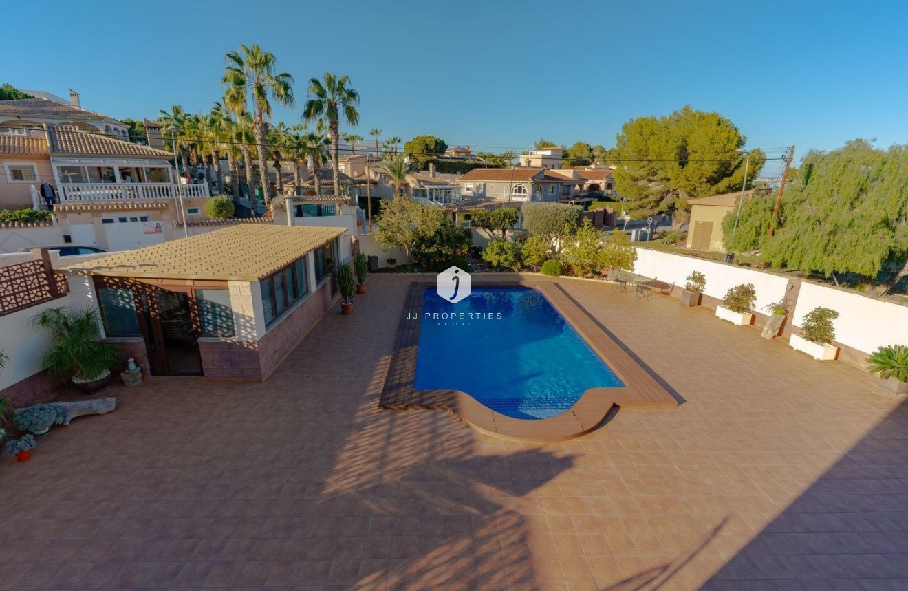 Resale - Villa -
Torrevieja - Los Balcones - Los Altos del Edén