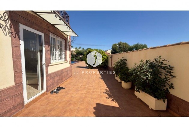 Resale - Villa -
Torrevieja - Los Balcones - Los Altos del Edén