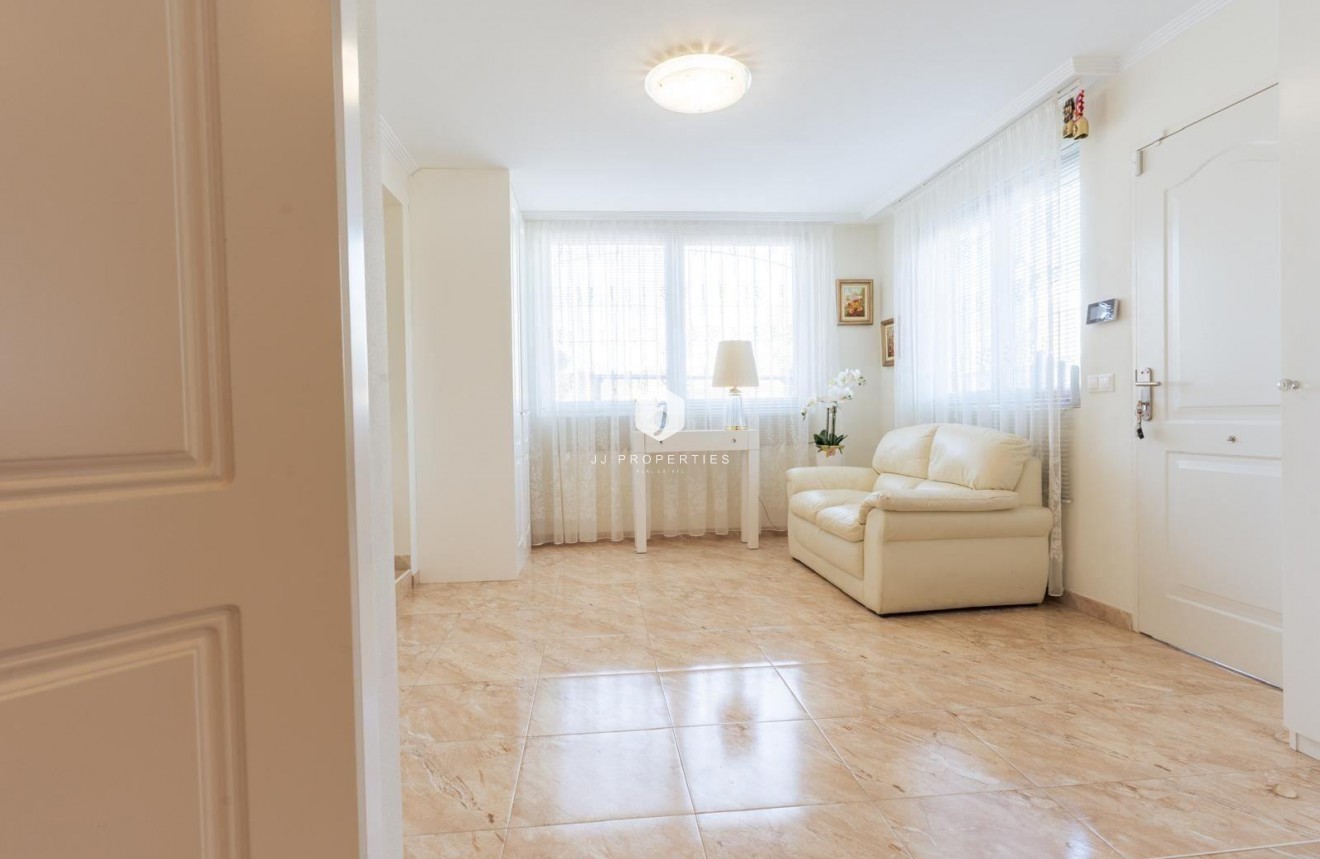 Resale - Villa -
Torrevieja - Los Balcones - Los Altos del Edén