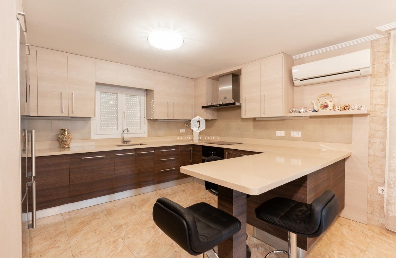 Resale - Villa -
Torrevieja - Los Balcones - Los Altos del Edén