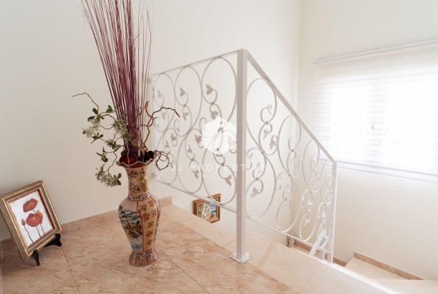 Resale - Villa -
Torrevieja - Los Balcones - Los Altos del Edén