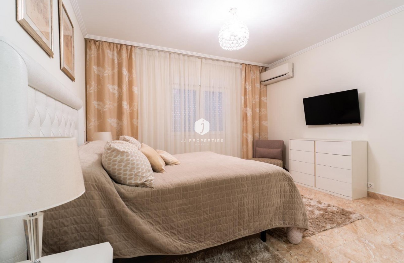 Resale - Villa -
Torrevieja - Los Balcones - Los Altos del Edén