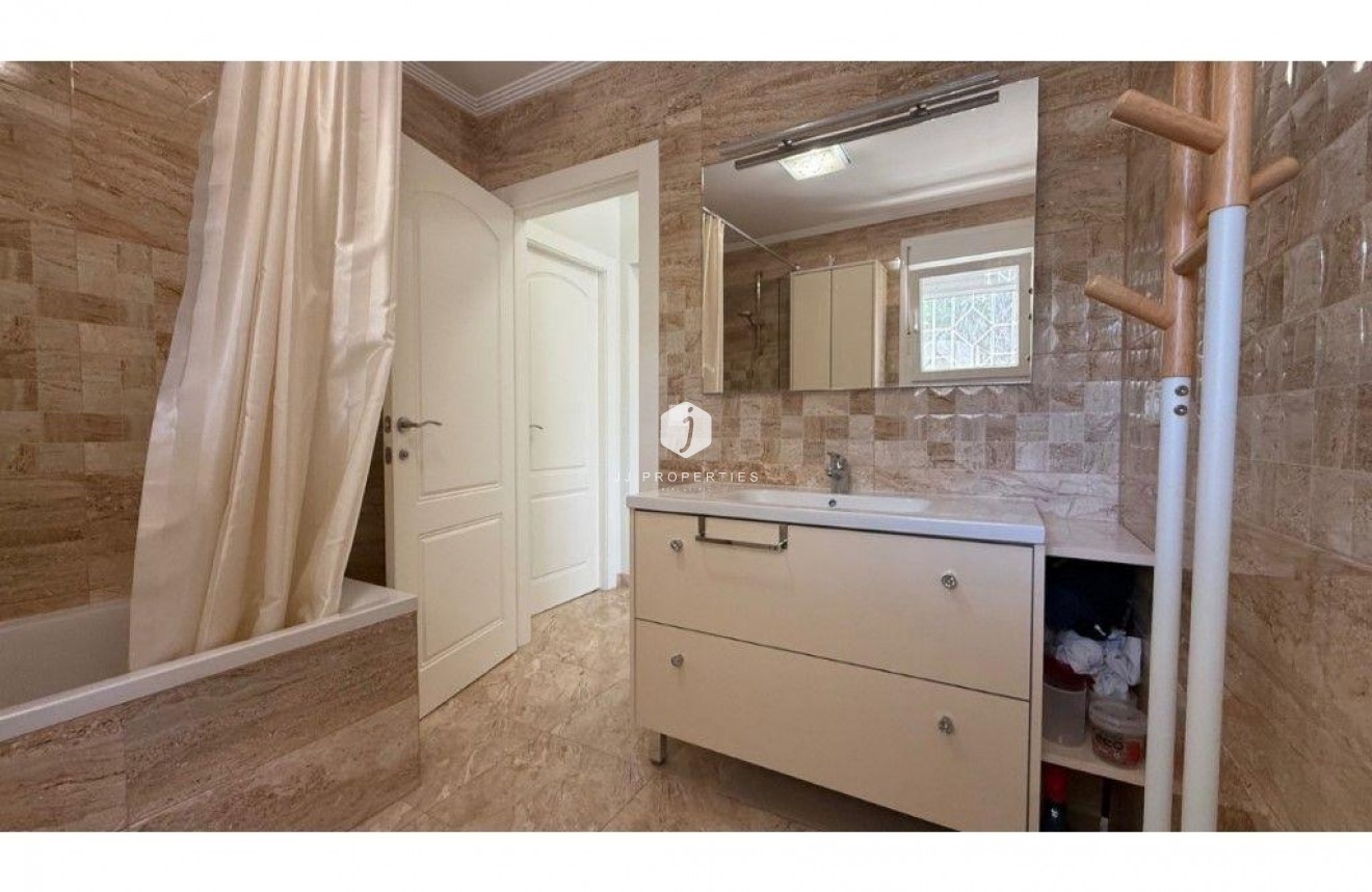 Resale - Villa -
Torrevieja - Los Balcones - Los Altos del Edén