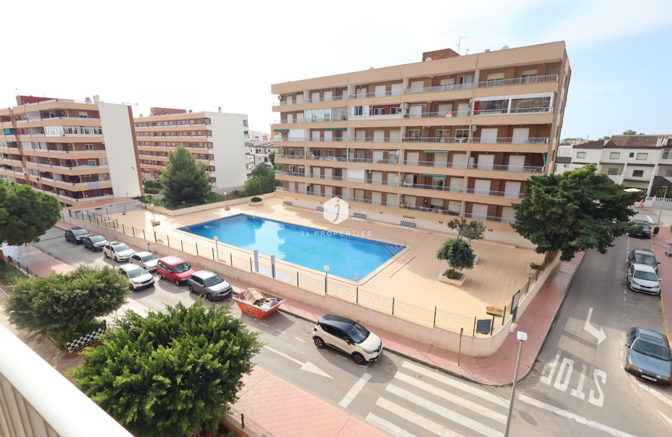 Resale - Apartment / flat -
Torrevieja - Costa Blanca