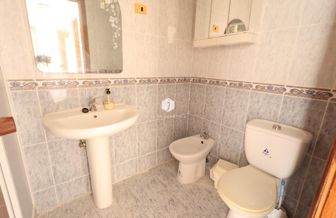 Resale - Apartment / flat -
Torrevieja - Costa Blanca