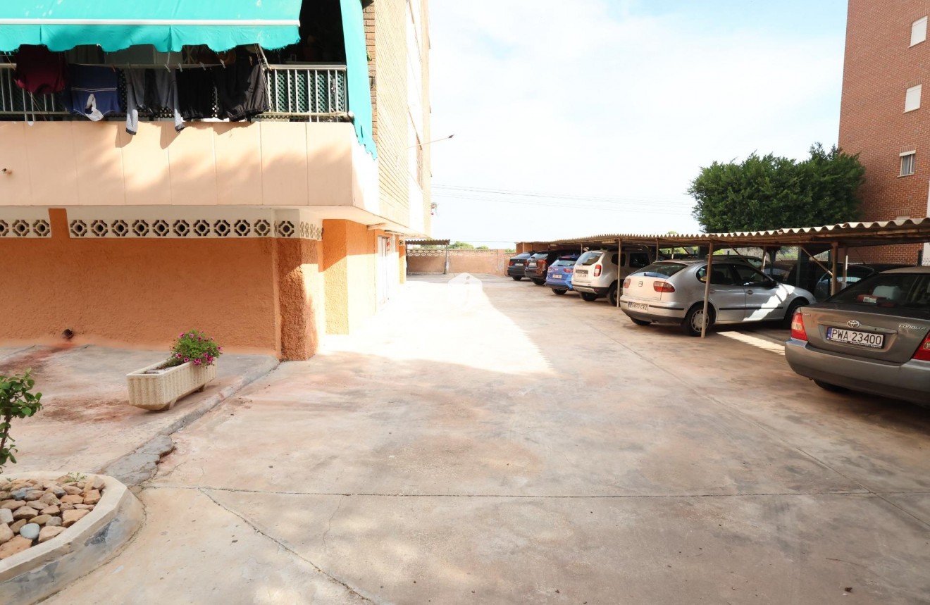 Resale - Apartment / flat -
Torrevieja - Costa Blanca