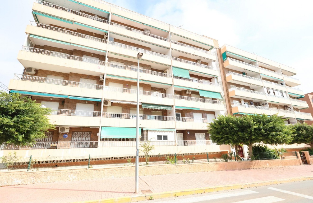 Resale - Apartment / flat -
Torrevieja - Costa Blanca