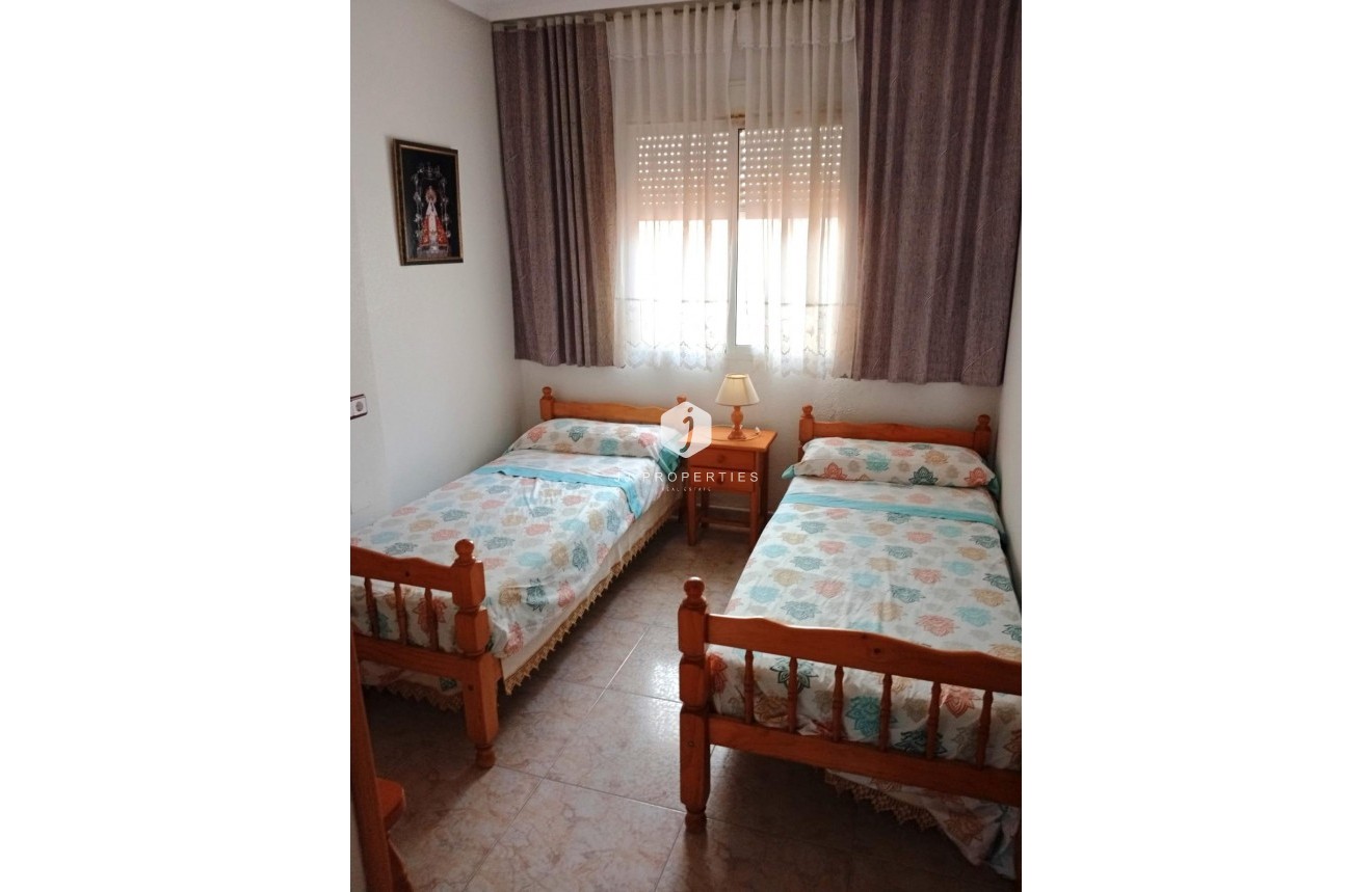 Resale - Apartment / flat -
Torrevieja - Torreblanca
