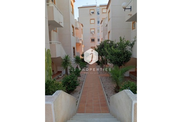 Resale - Apartment / flat -
Torrevieja - Torreblanca