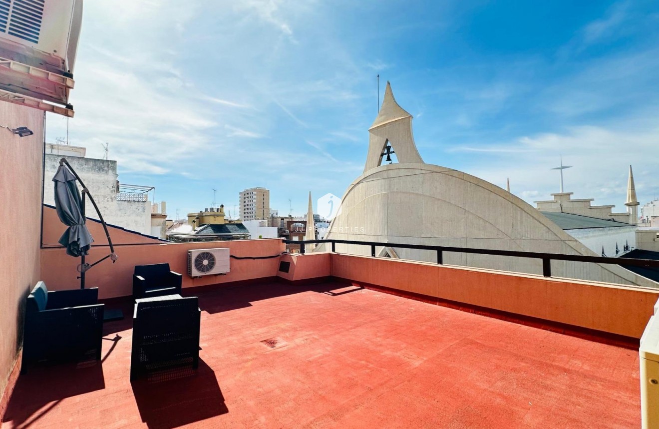 Resale - Apartment / flat -
Torrevieja - Centro