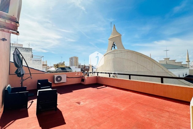 Resale - Apartment / flat -
Torrevieja - Centro