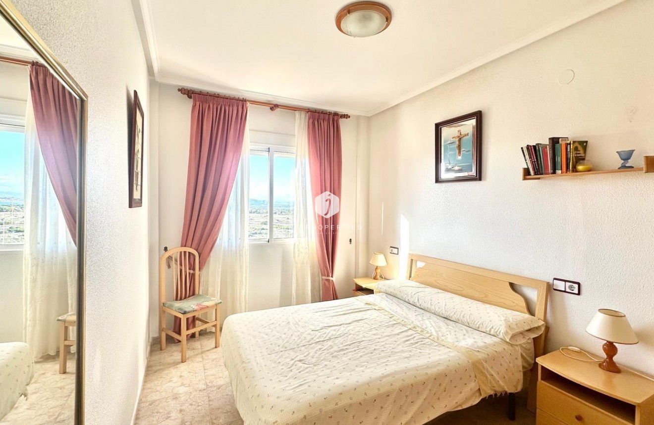 Resale - Apartment / flat -
Torrevieja - Torreblanca