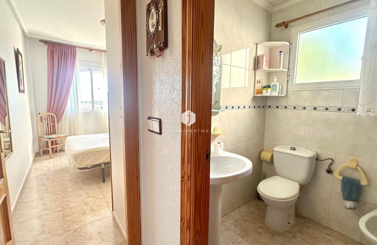 Resale - Apartment / flat -
Torrevieja - Torreblanca