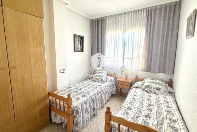 Resale - Apartment / flat -
Torrevieja - Torreblanca