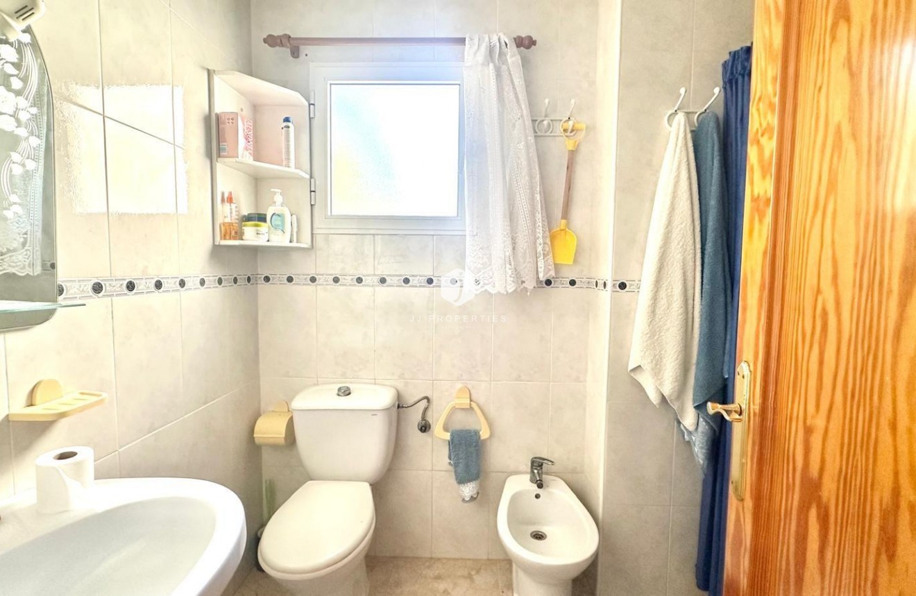 Resale - Apartment / flat -
Torrevieja - Torreblanca